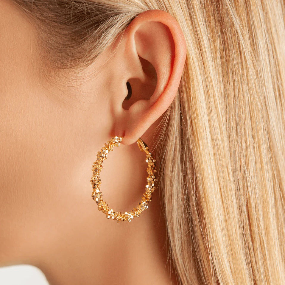 Textured hoop earrings - gold